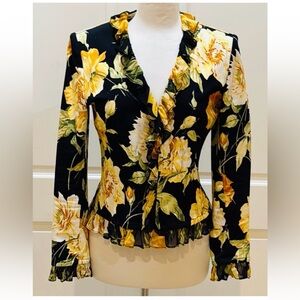 St.John ladies jacket size small price is firm